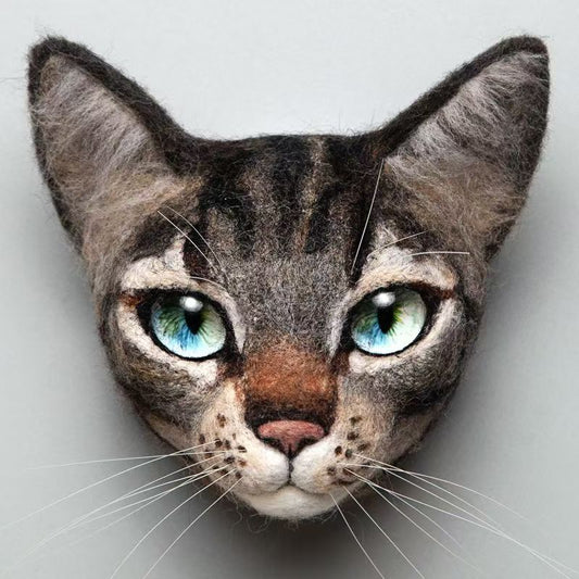 Cat head, short fur, multi-color